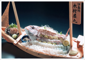 料理写真：鯛の船盛り